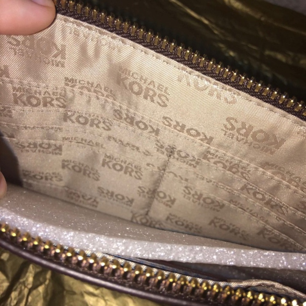 Michael Kors Wristlet - Picture 5 of 6